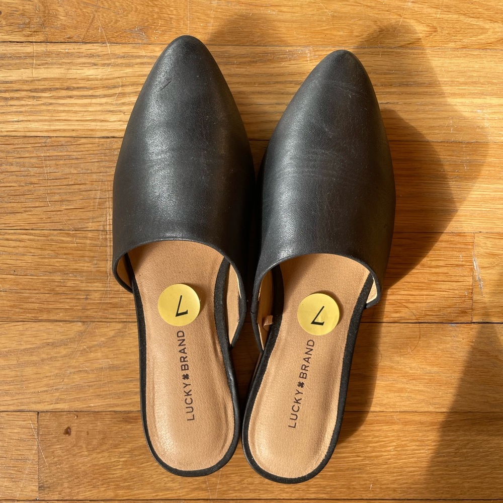 Lucky Brand Black Leather Slide size 7